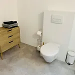 Apartament House Parallel