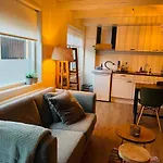 House Parallel Apartament